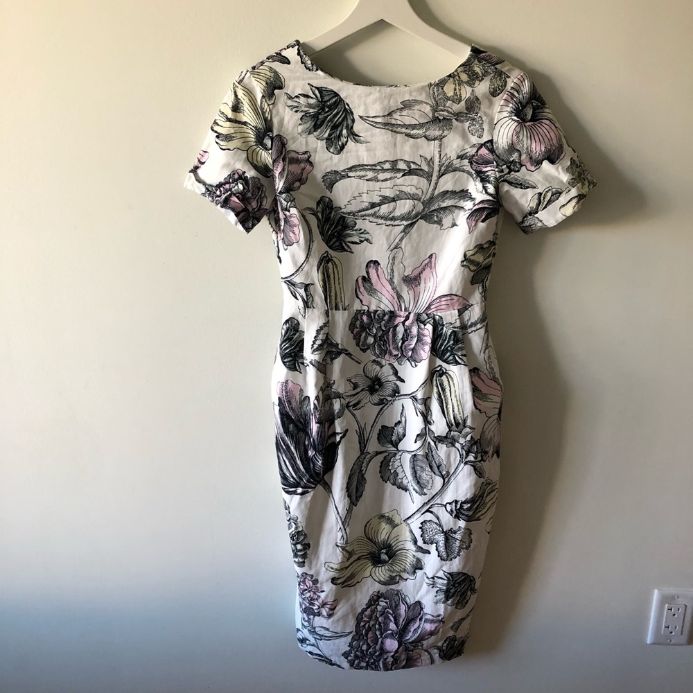 ASOS  floral pencil dress size 4 - fits like a 2